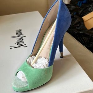 BCBG SPEARMINT/SPCTRM BLU SUEDE